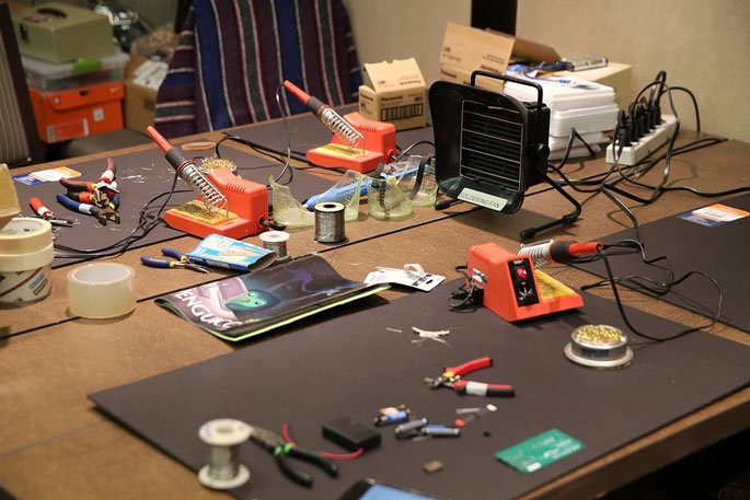 students in makerspace classroom